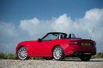 Fiat 124 Spider  2016 года (UK)